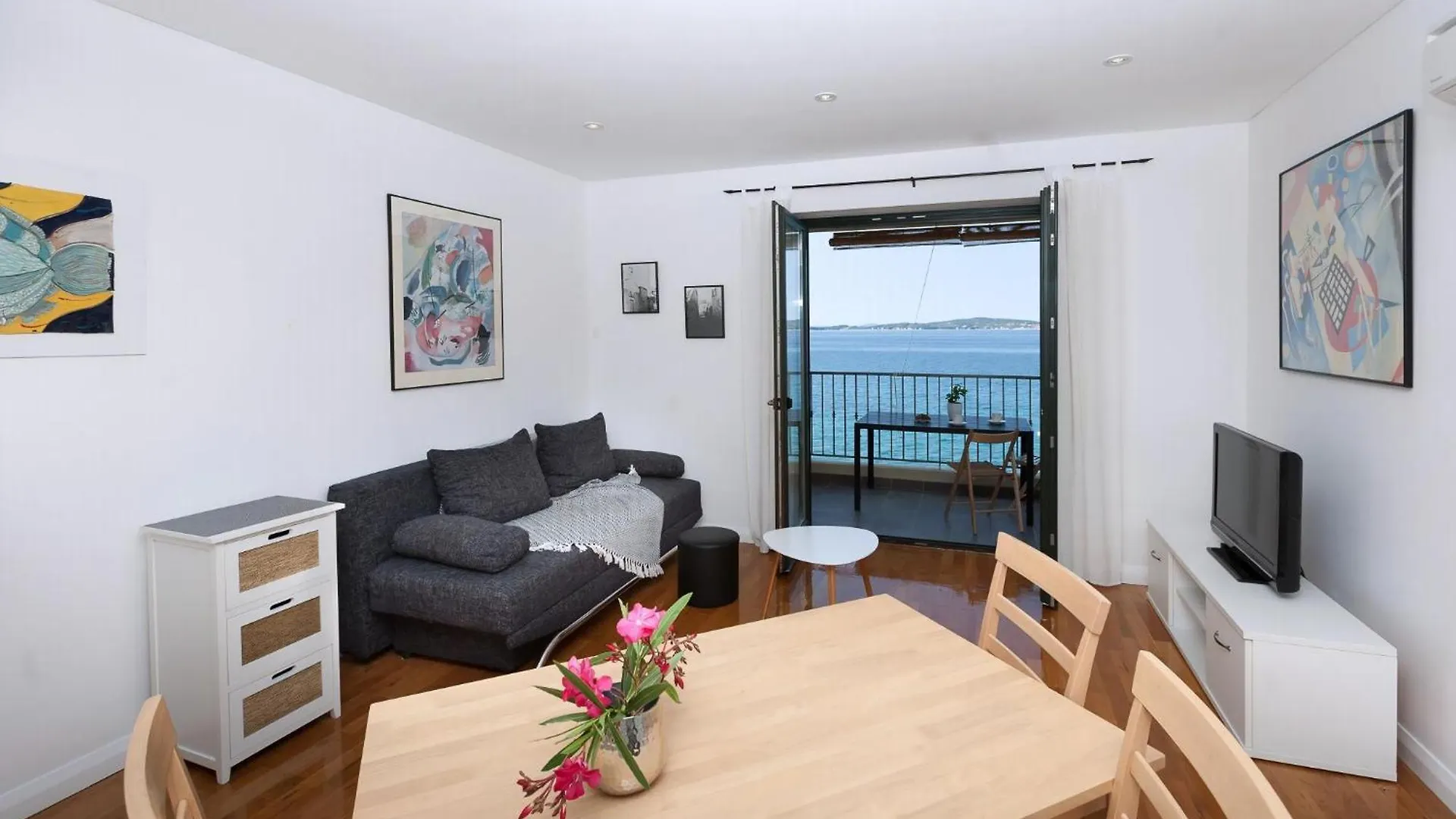 Apartment Cinthija Mit Balkon Direkt Am Strand Bibinje 0*,